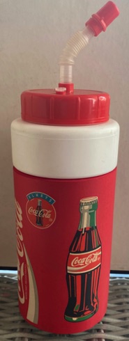58165-1 € 3,00 coca cola drinkbeker met schuimrubber afb. flesje H. D..jpeg